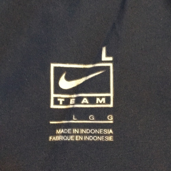 NAVY Nike Team Windbreaker - Picture 2 of 4